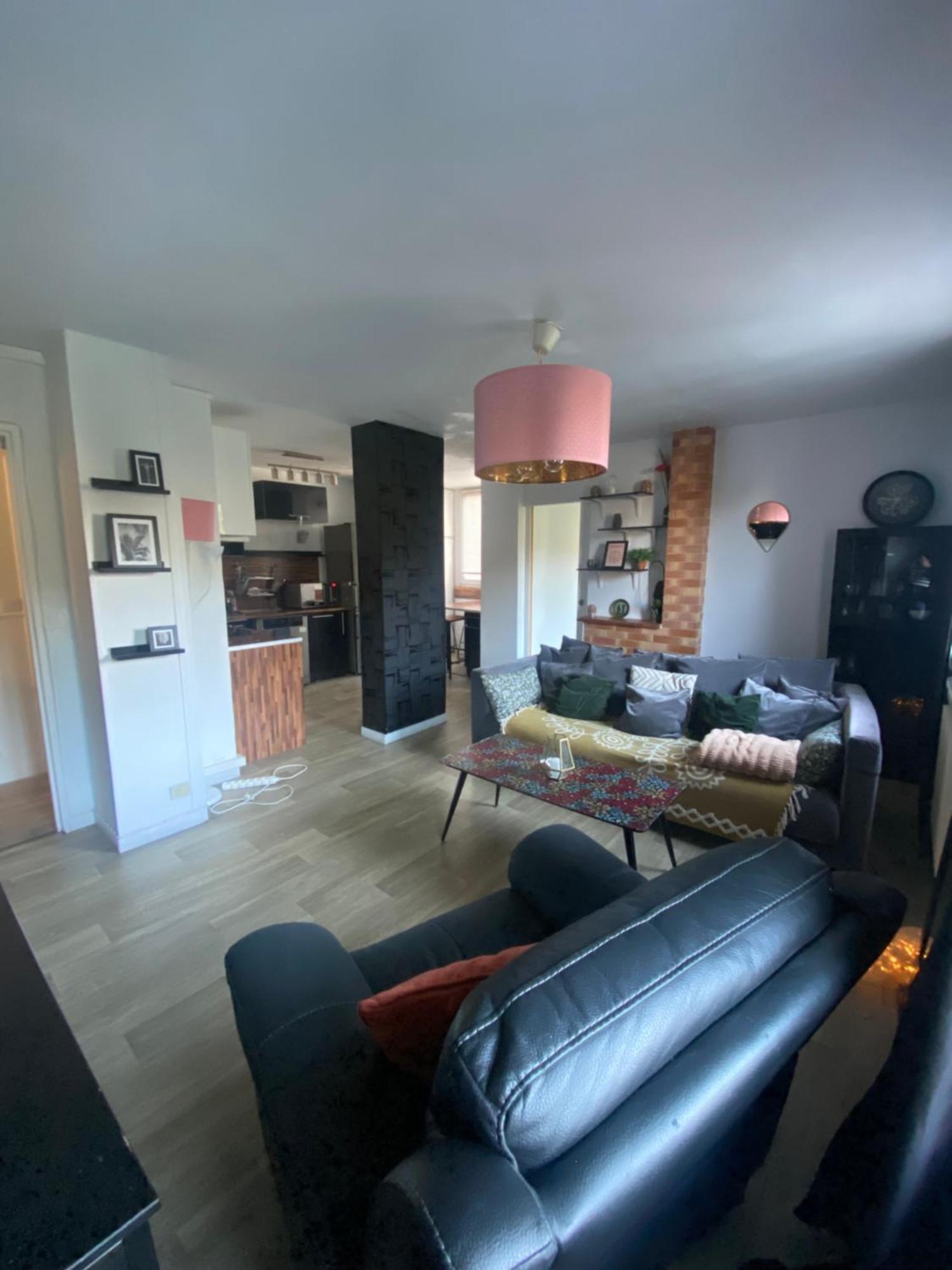 Bel Appartement Spacieux ,Convivial De 3 Chambres Avec Parking Prive Secure Caen Buitenkant foto