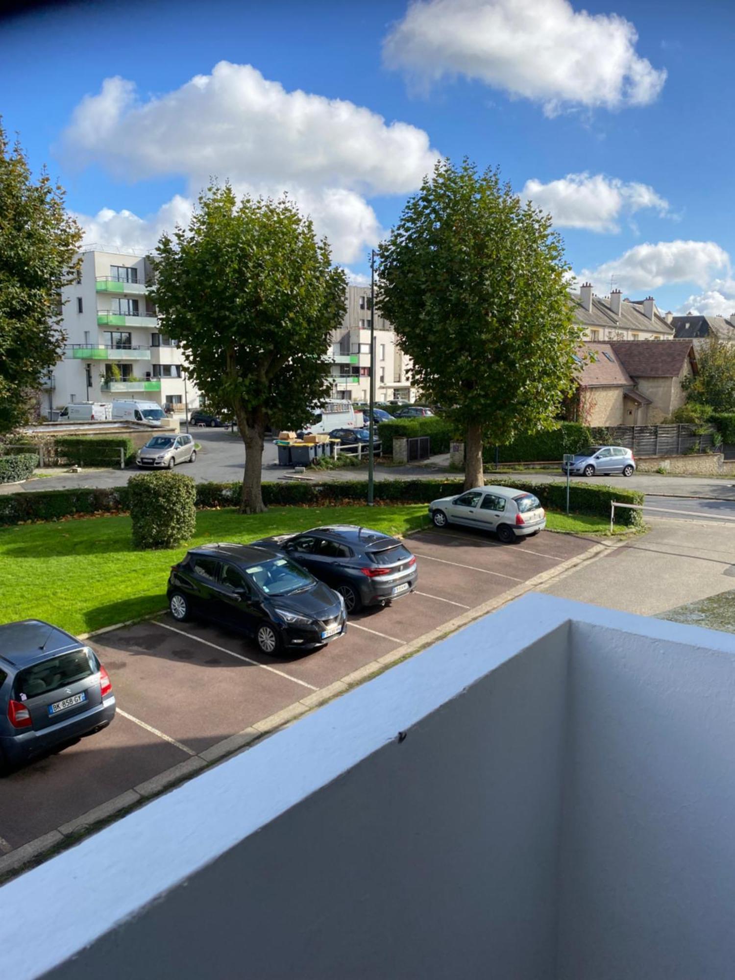 Bel Appartement Spacieux ,Convivial De 3 Chambres Avec Parking Prive Secure Caen Buitenkant foto