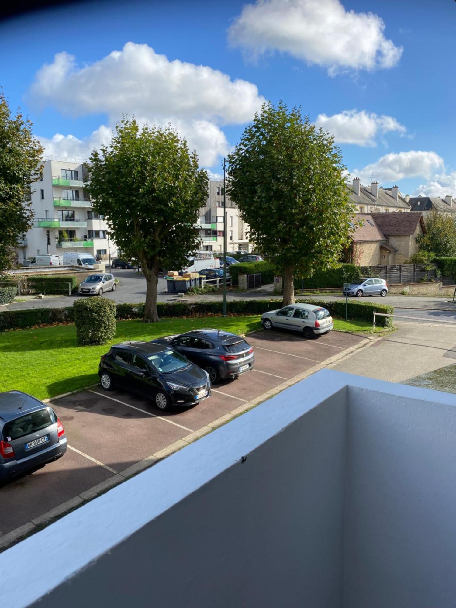 Bel Appartement Spacieux ,Convivial De 3 Chambres Avec Parking Prive Secure Caen Buitenkant foto
