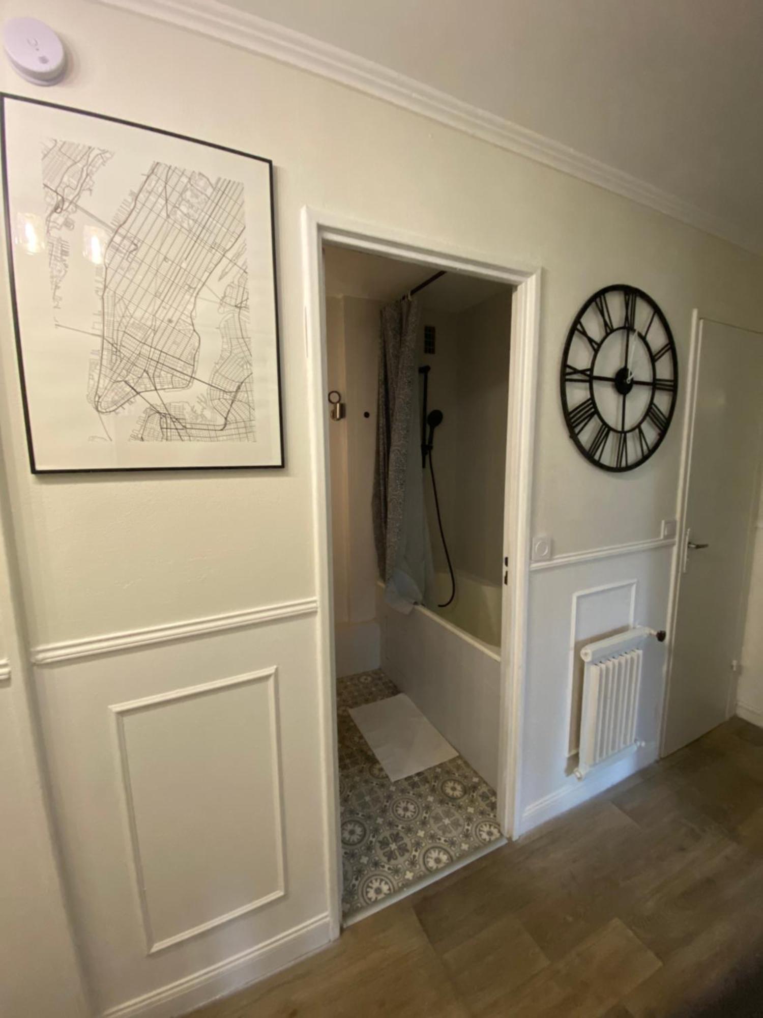 Bel Appartement Spacieux ,Convivial De 3 Chambres Avec Parking Prive Secure Caen Buitenkant foto