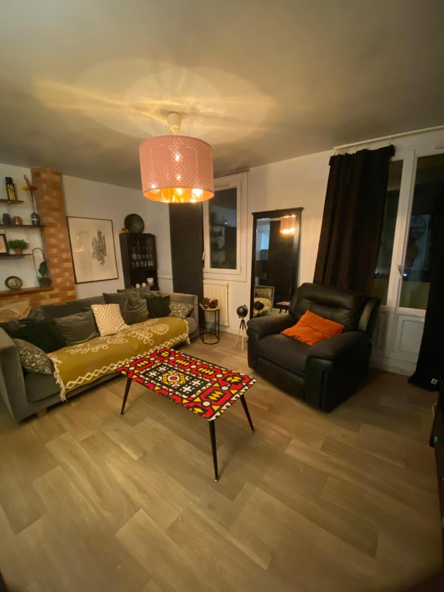 Bel Appartement Spacieux ,Convivial De 3 Chambres Avec Parking Prive Secure Caen Buitenkant foto