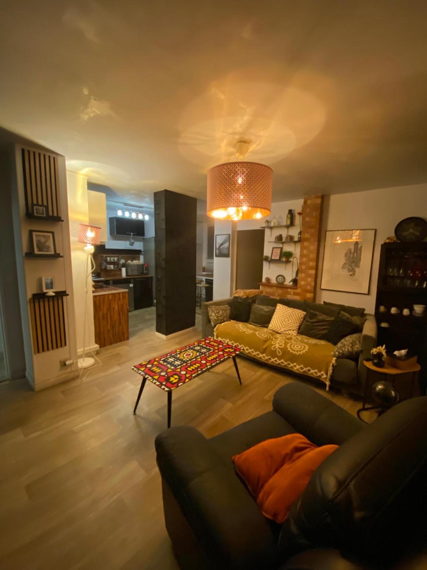 Bel Appartement Spacieux ,Convivial De 3 Chambres Avec Parking Prive Secure Caen Buitenkant foto