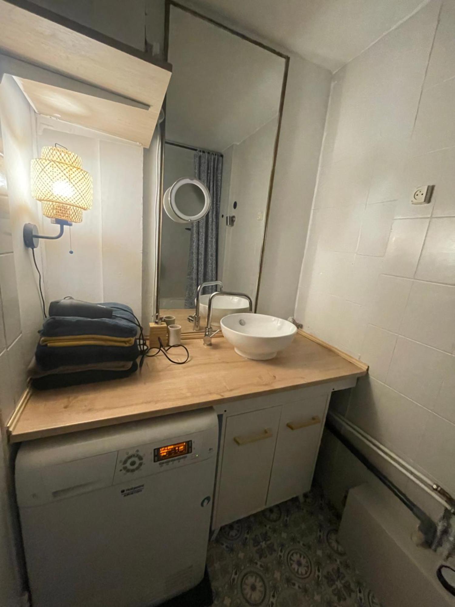 Bel Appartement Spacieux ,Convivial De 3 Chambres Avec Parking Prive Secure Caen Buitenkant foto