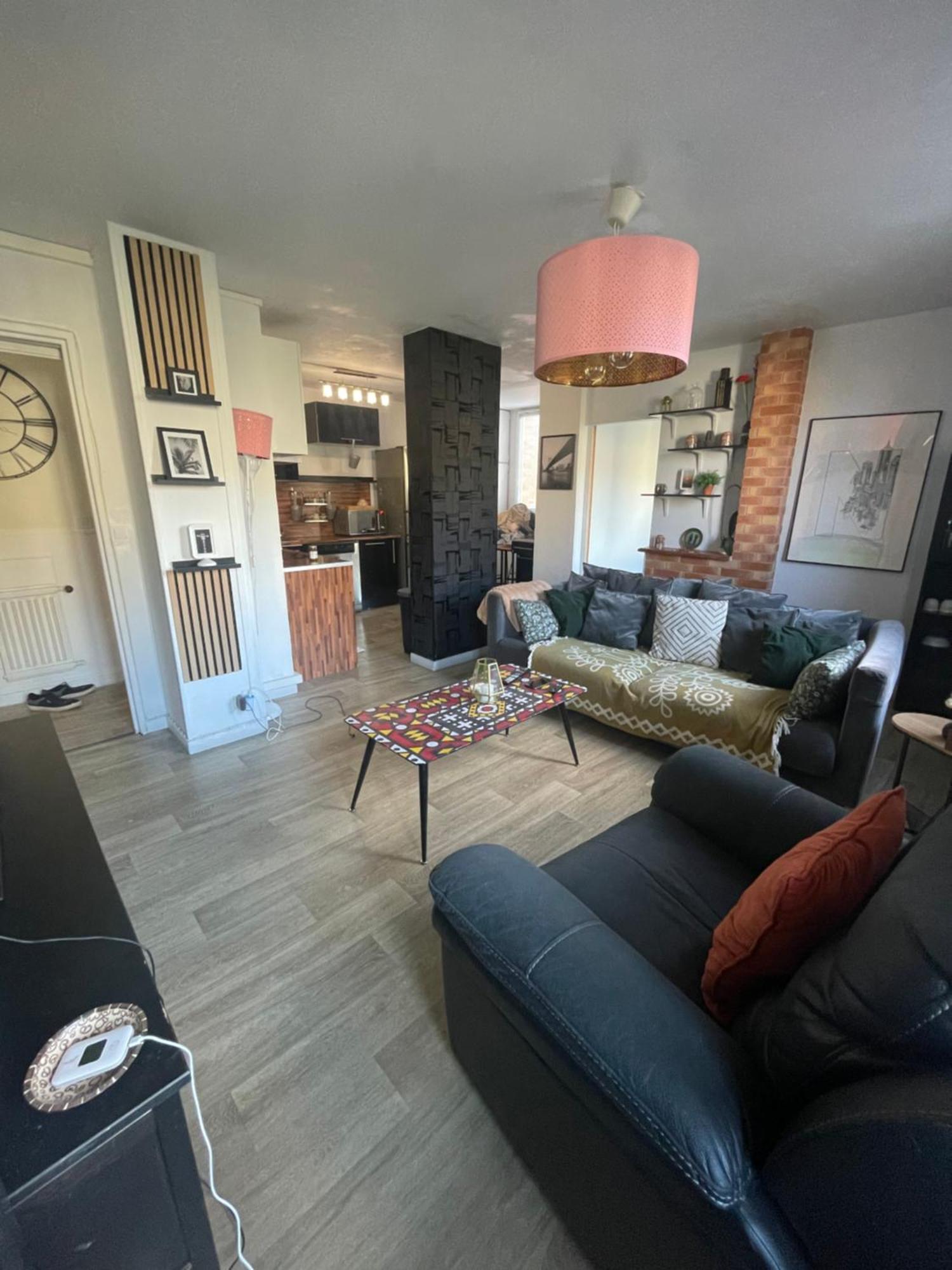 Bel Appartement Spacieux ,Convivial De 3 Chambres Avec Parking Prive Secure Caen Buitenkant foto