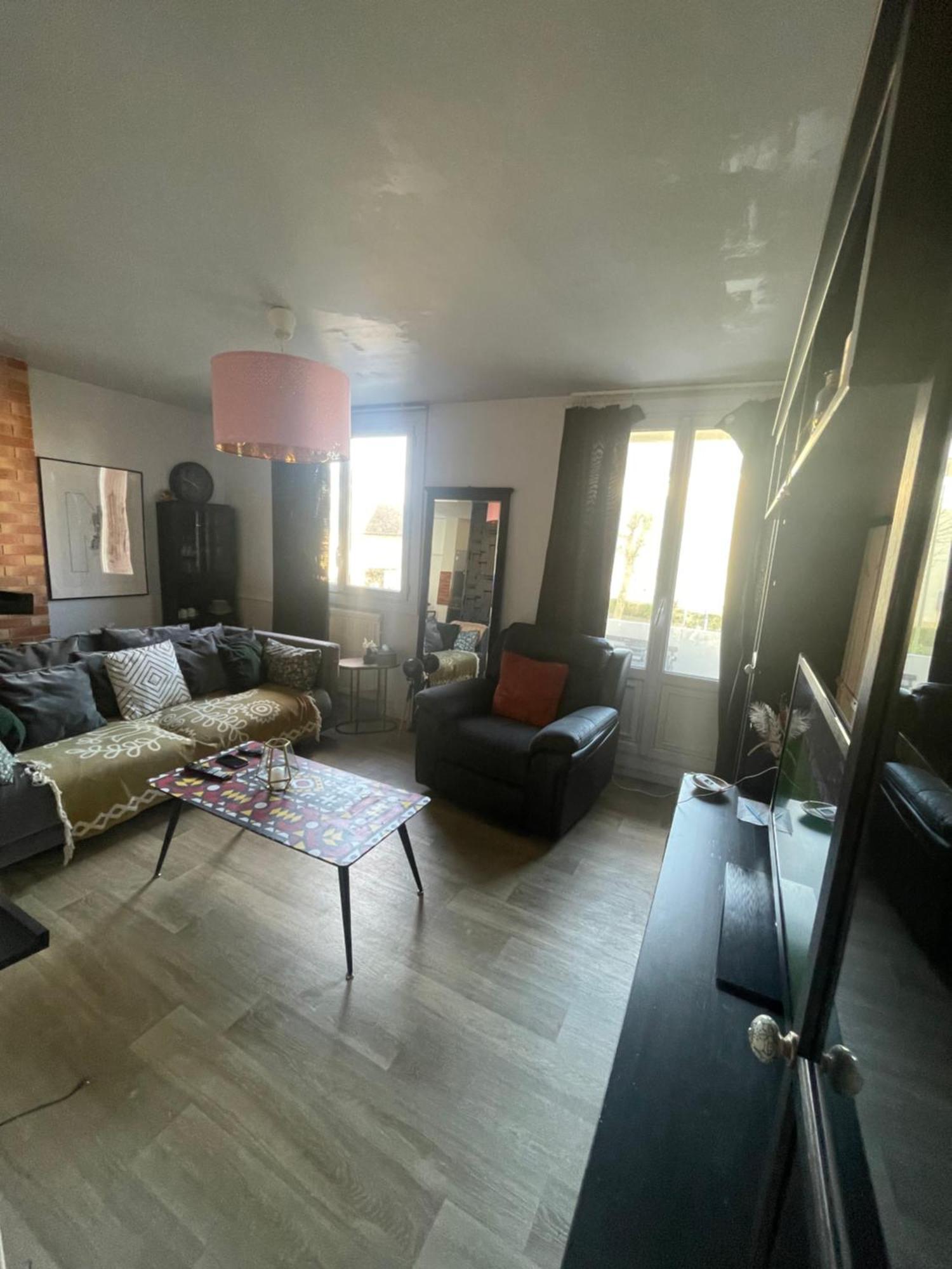 Bel Appartement Spacieux ,Convivial De 3 Chambres Avec Parking Prive Secure Caen Buitenkant foto